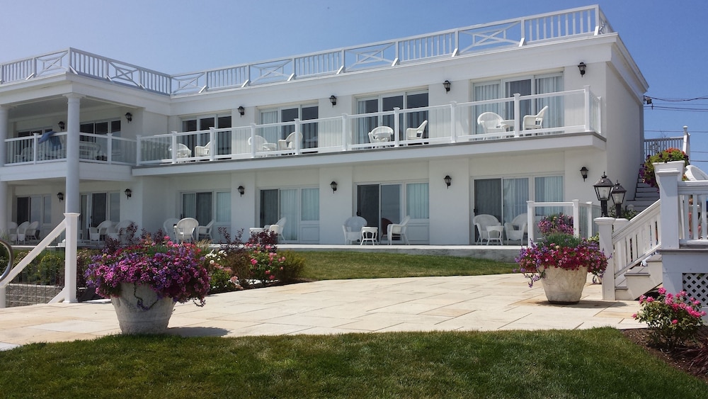 Ocean House Hotel at Bass Rocks 4/33