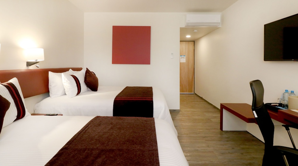 Hotel Mision Express San Juan del Rio 15/45
