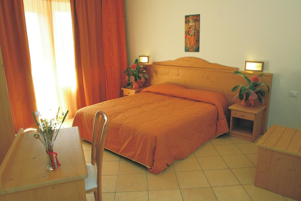 Hotel Andalo 7/25