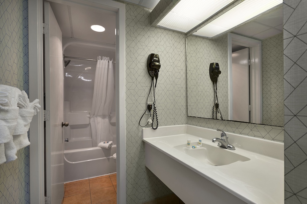 Hotel Blue Resort 12/69
