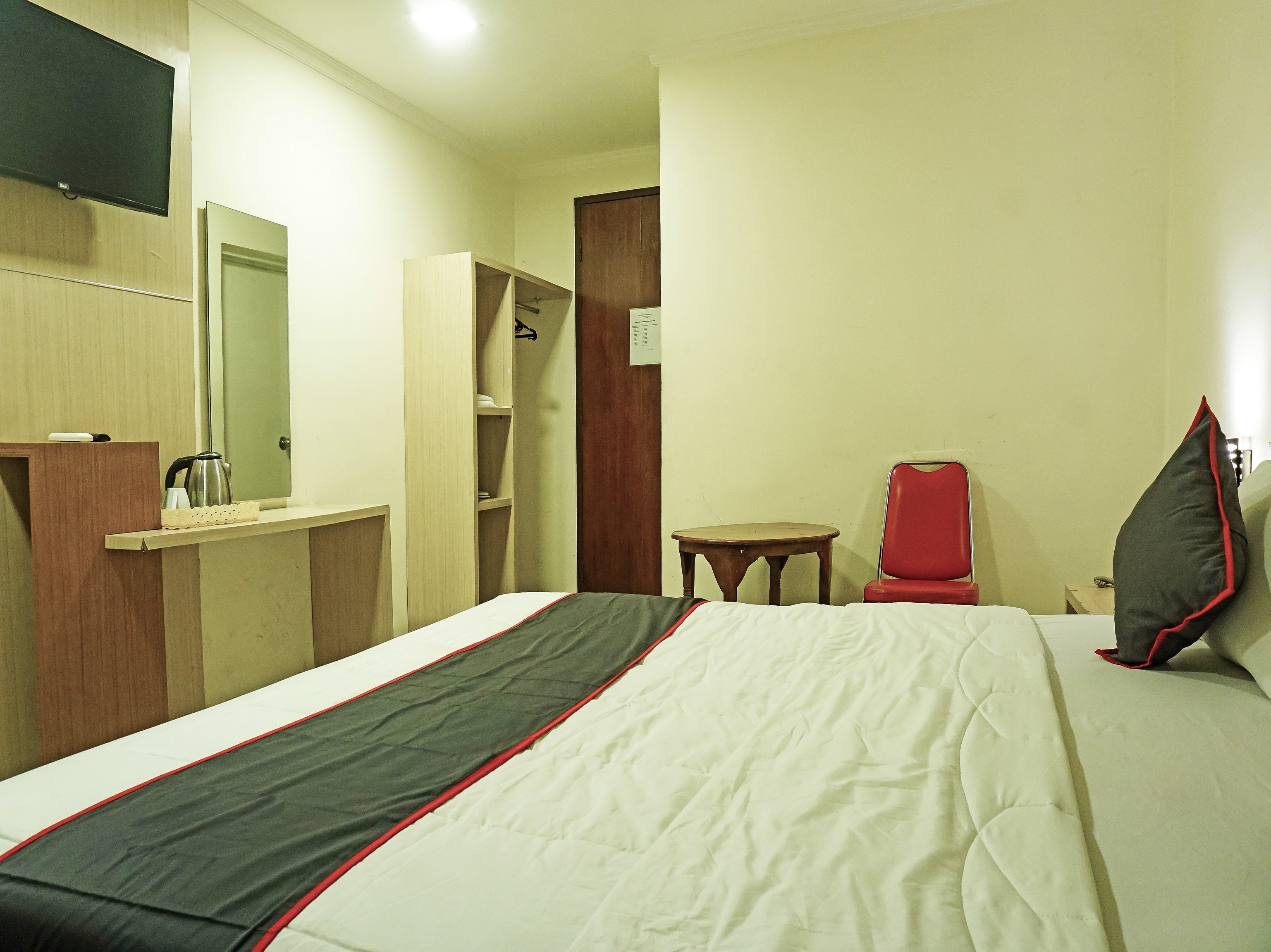 Super OYO Collection O 91409 Hotel Fiducia Otista 153 - 157 19/39