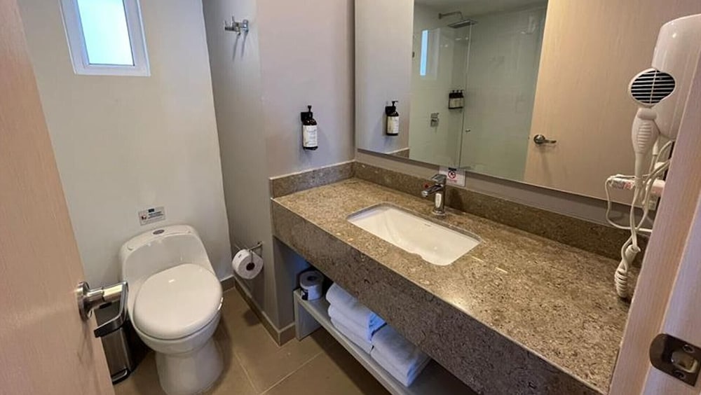 Plus, King Bed, Ocean Front، Decameron Baru – All Inclusive 6/6