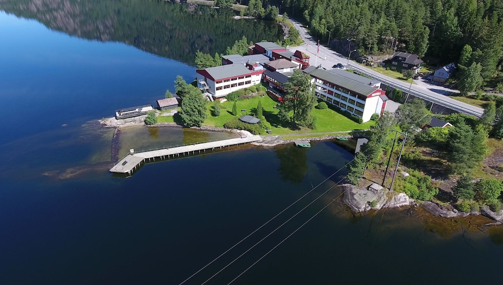 Revsnes Hotell 2/48