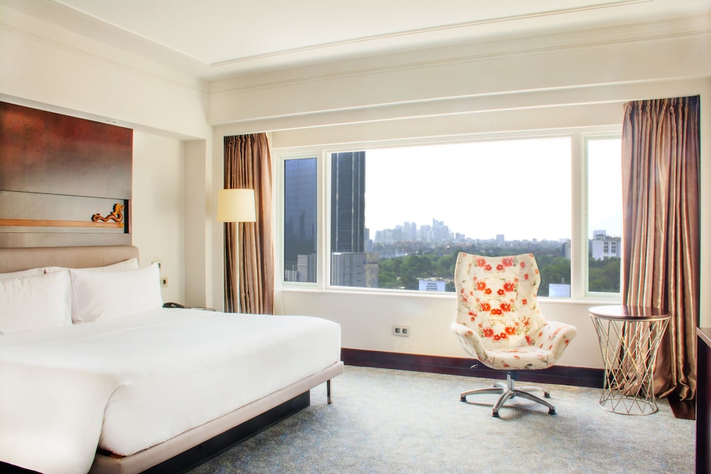 LE MERIDIEN JAKARTA 18/68