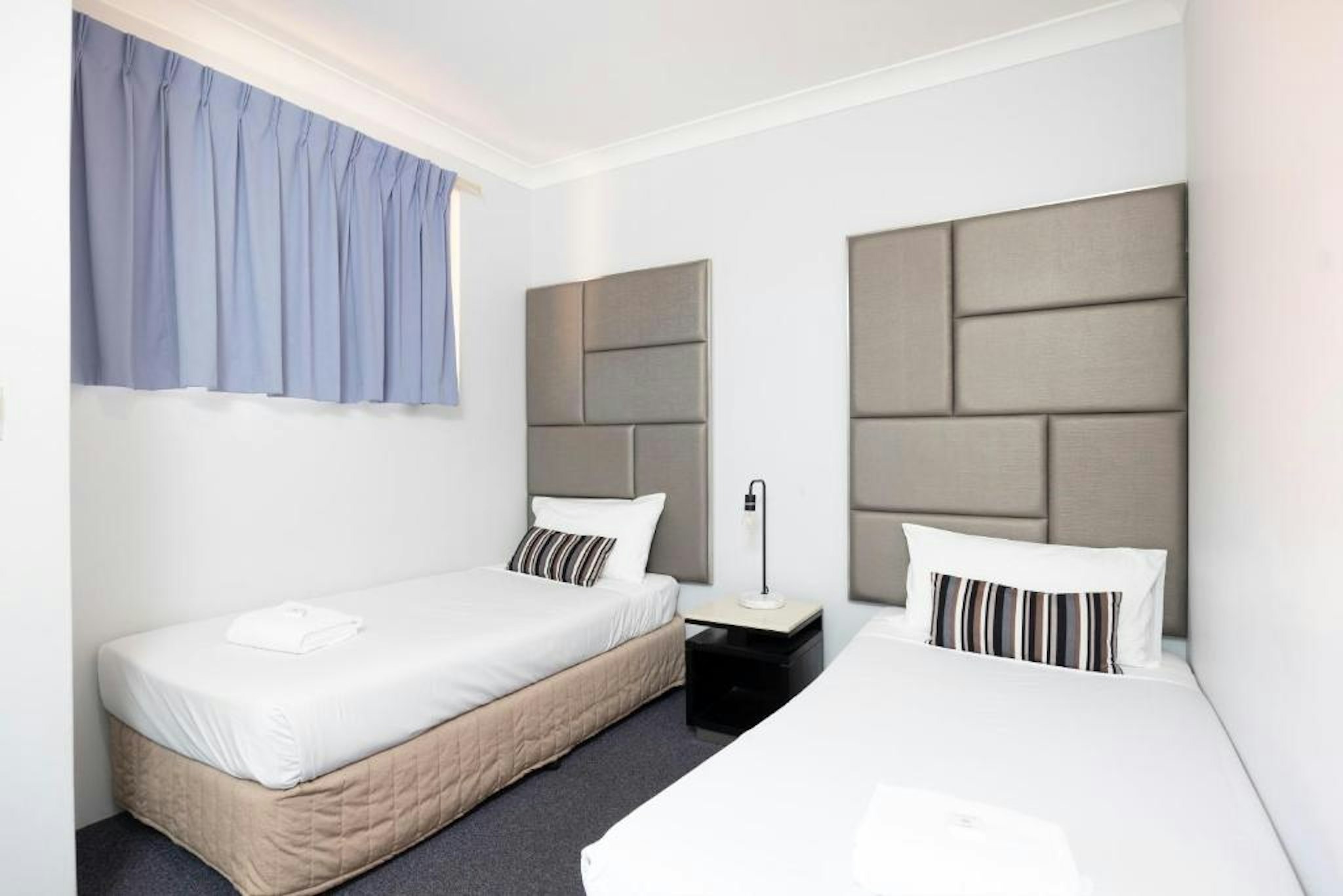غرفة بسرير كينج، ISLAND PALMS MOTOR INN 2/4