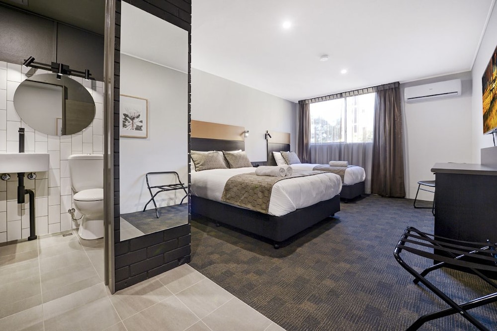 Cbd Motor Inn 6/31