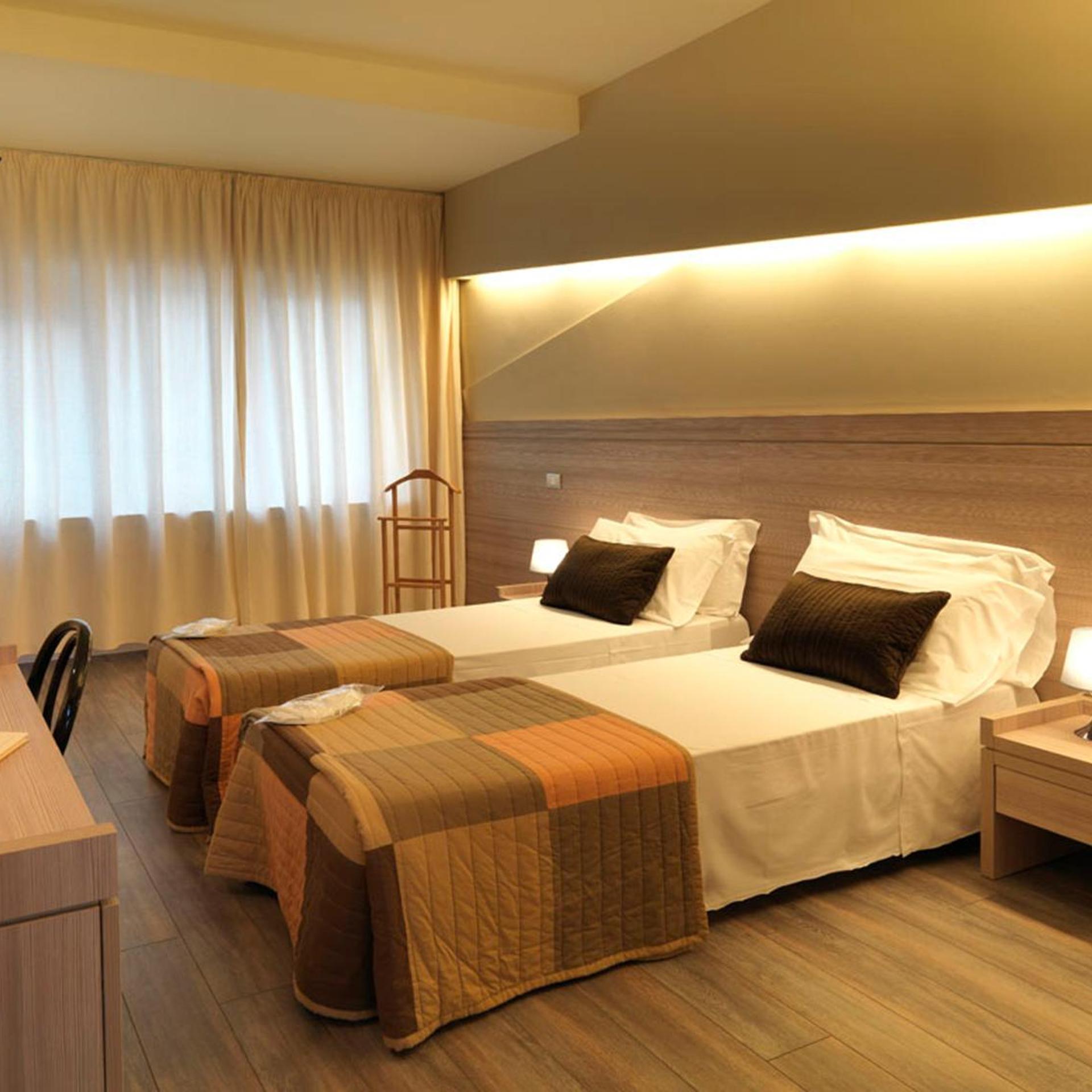 SUPERIOR, DOUBLE BED