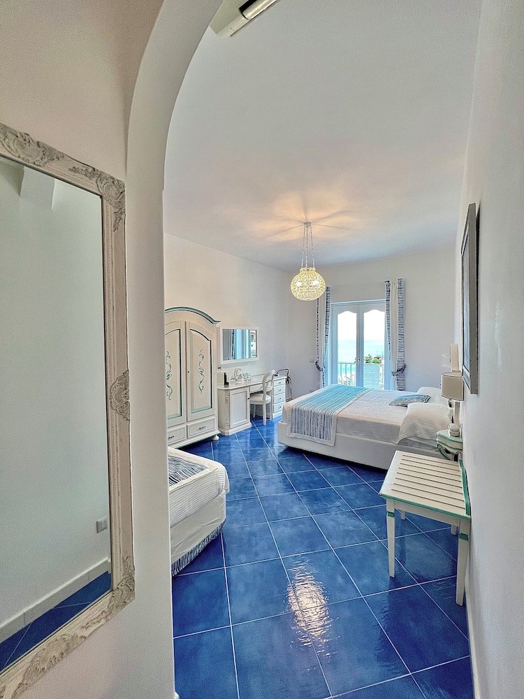 Villa Delle Palme Hotel 24/50
