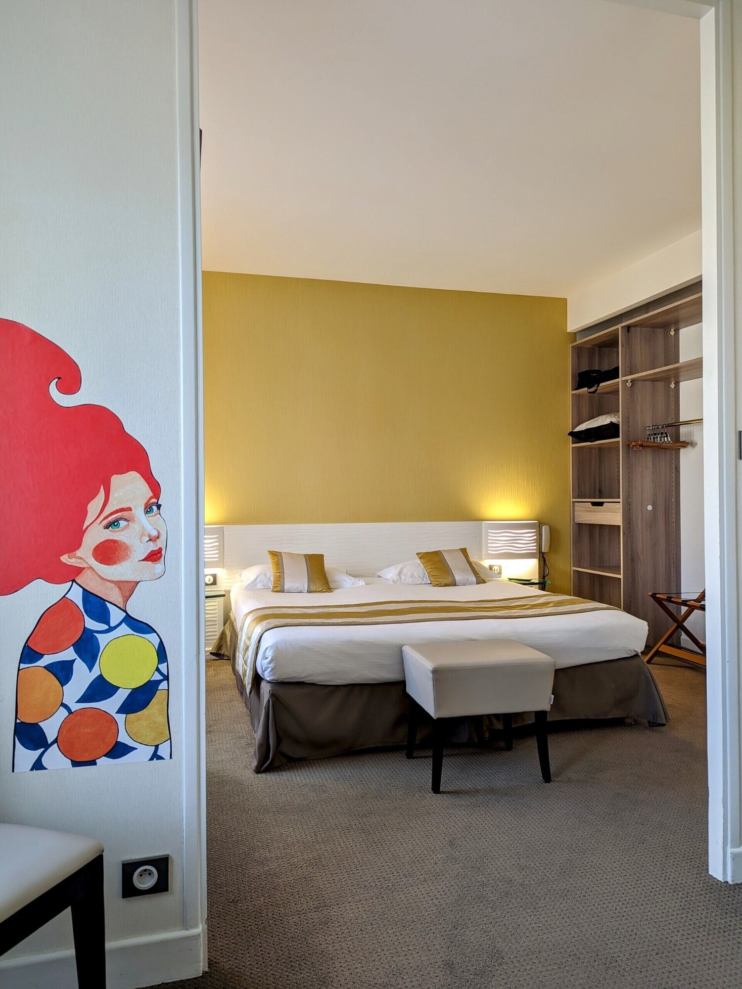 Plus, Comfort, King Bed، Citotel Arverna Vichy 2/10