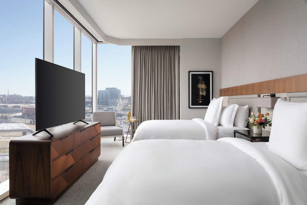 1 BEDROOM, PREMIER, SUITE, 2 DOUBLE BEDS