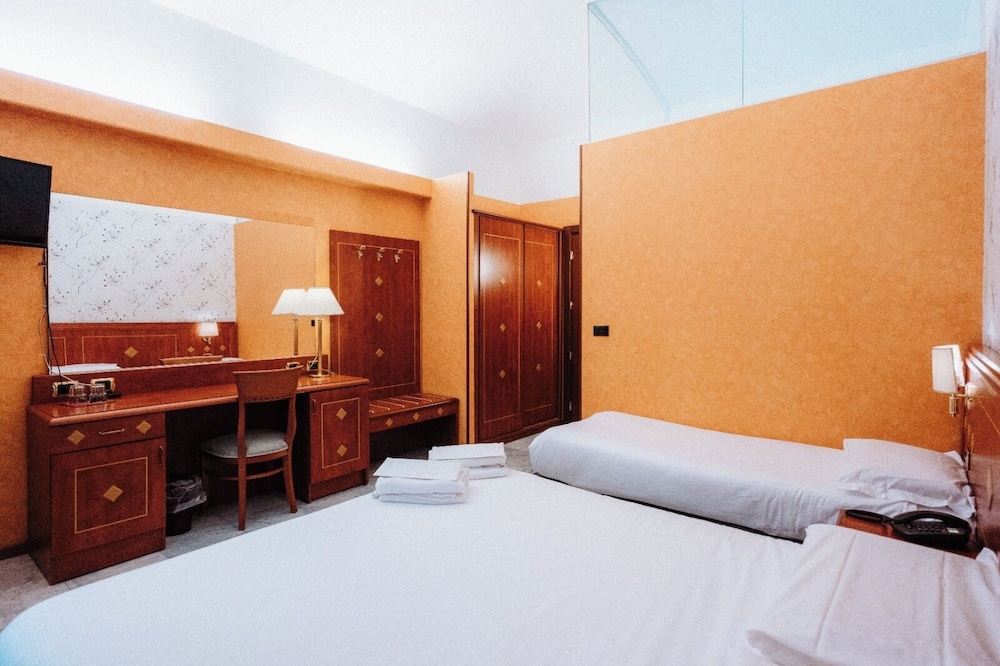 Hotel Chelsea 31/73