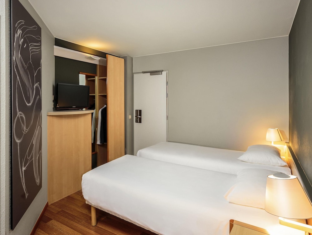 STANDARD, TWIN BEDS