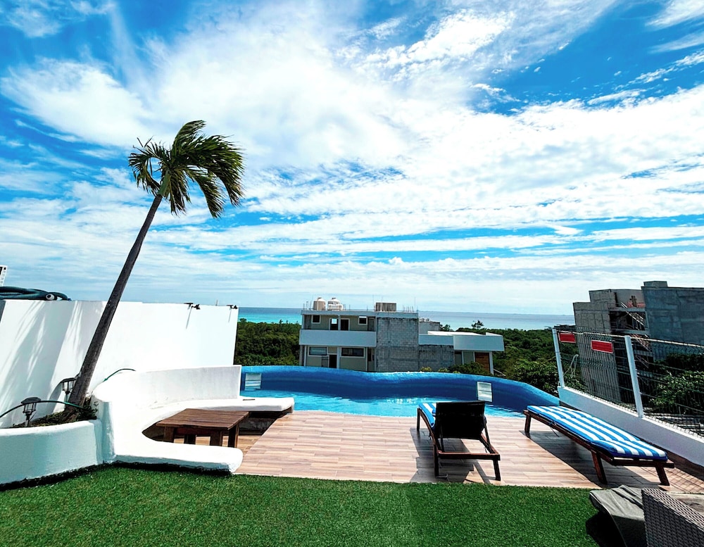 Capital O Hotel Brisas del Mar Playa Del Carmen 90/98