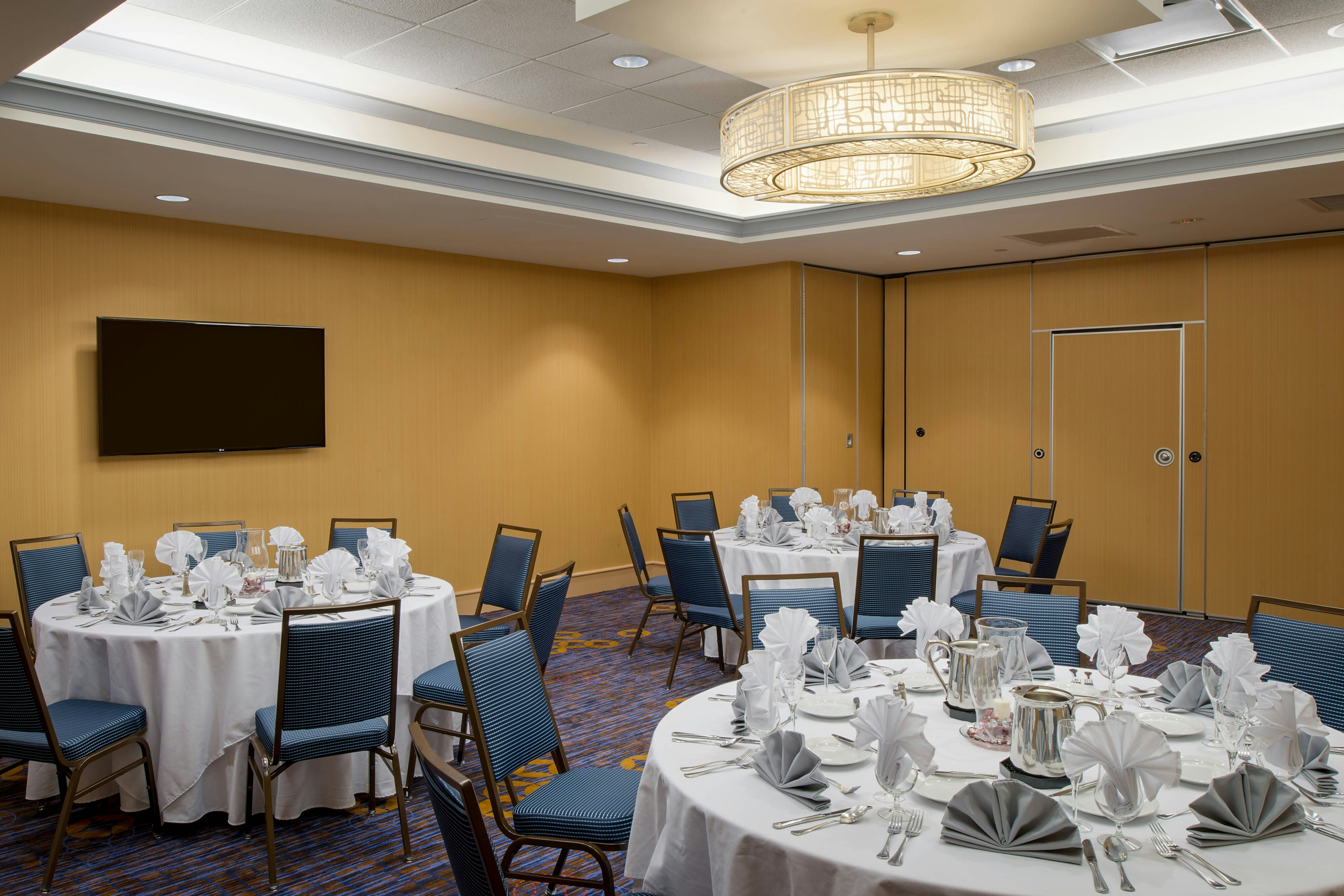 Courtyard By Marriott Hanover Lebanon 49/56
