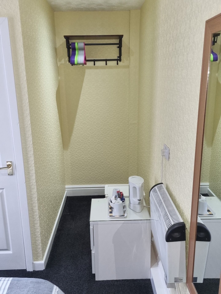 Trentham Private Hotel 49/50