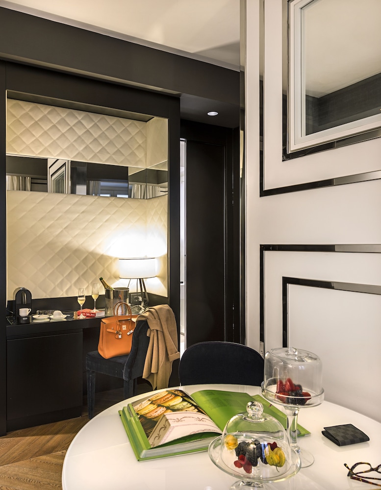 Corso 281 Luxury Suites 50/64