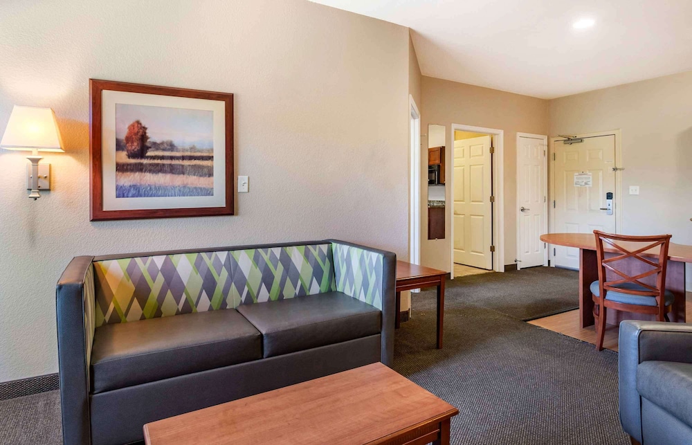 Candlewood Suites Houston Kingwood 36/59