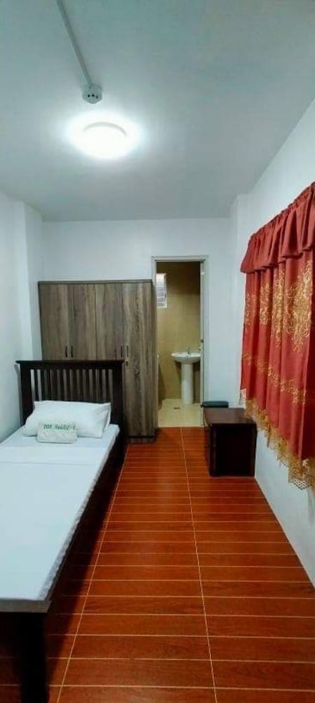 OYO 799 Ddd Habitat Iloilo 2/15