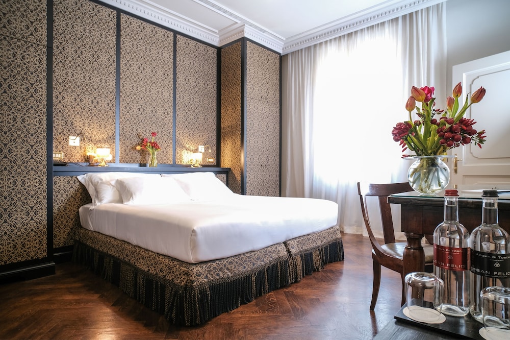 Hotel Locarno 13/73