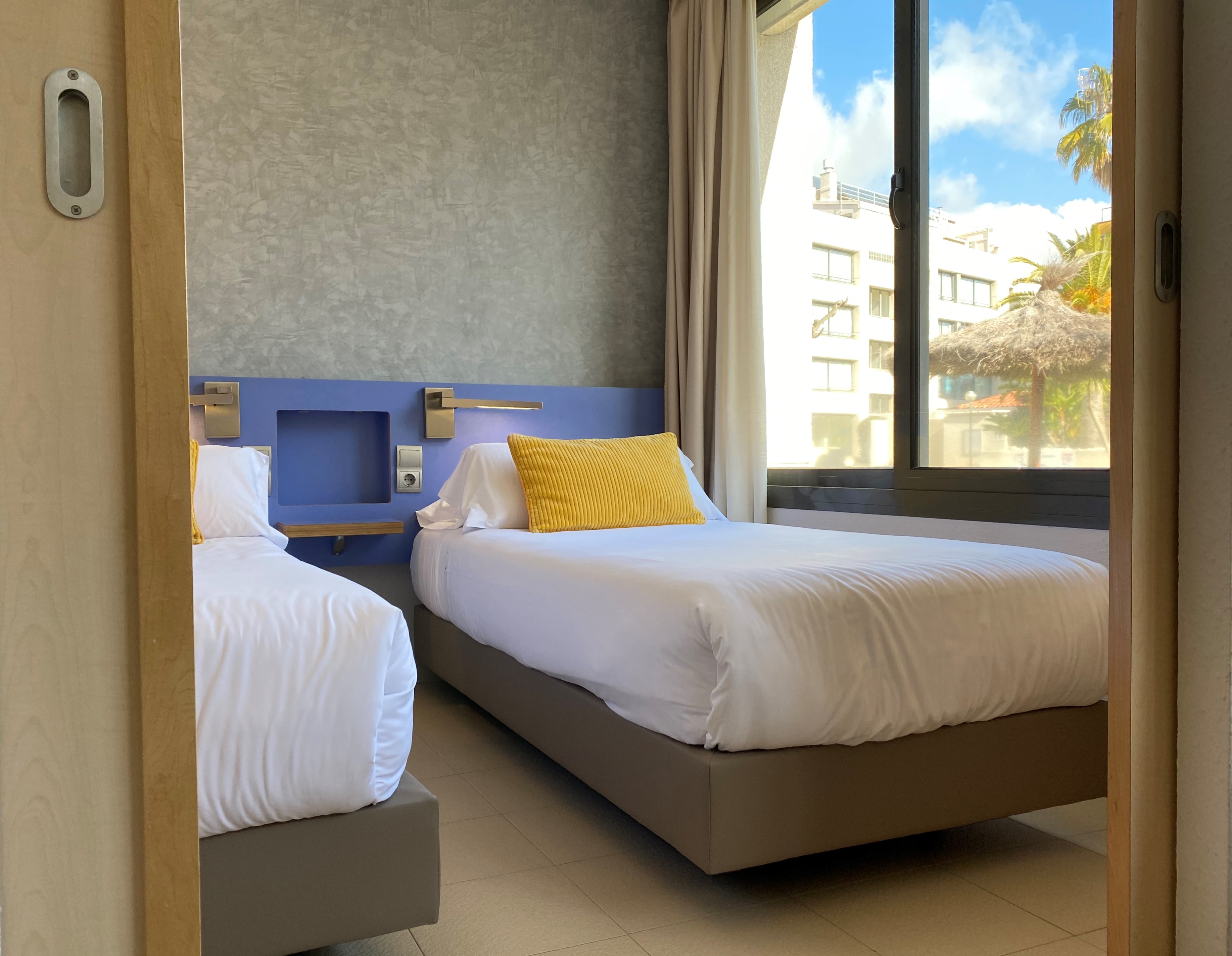 2 Bedrooms, Apartment, Terrace