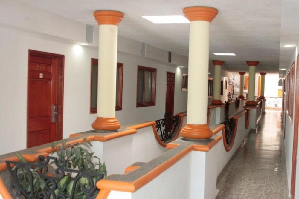 Hotel Madan Cardenas 36/51