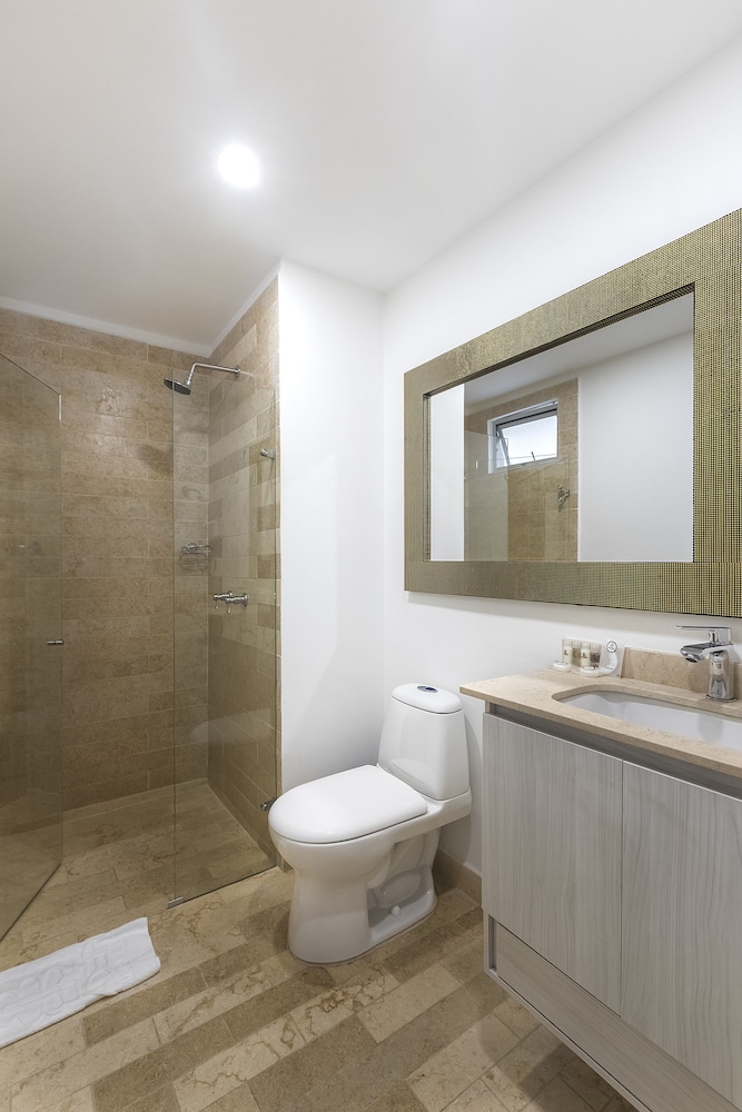 Hotel Madeiro 61/64