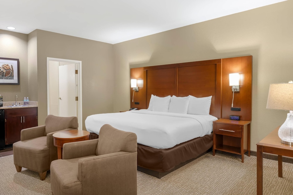 Upgrade, Business, King Bed, Ground Floor