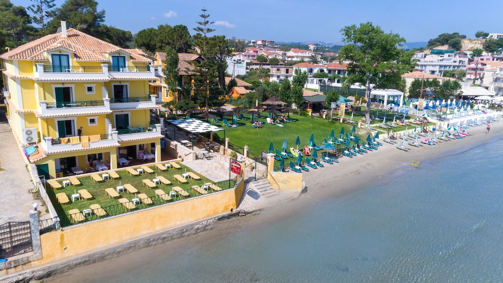 Andreolas Luxury Suites 6/72