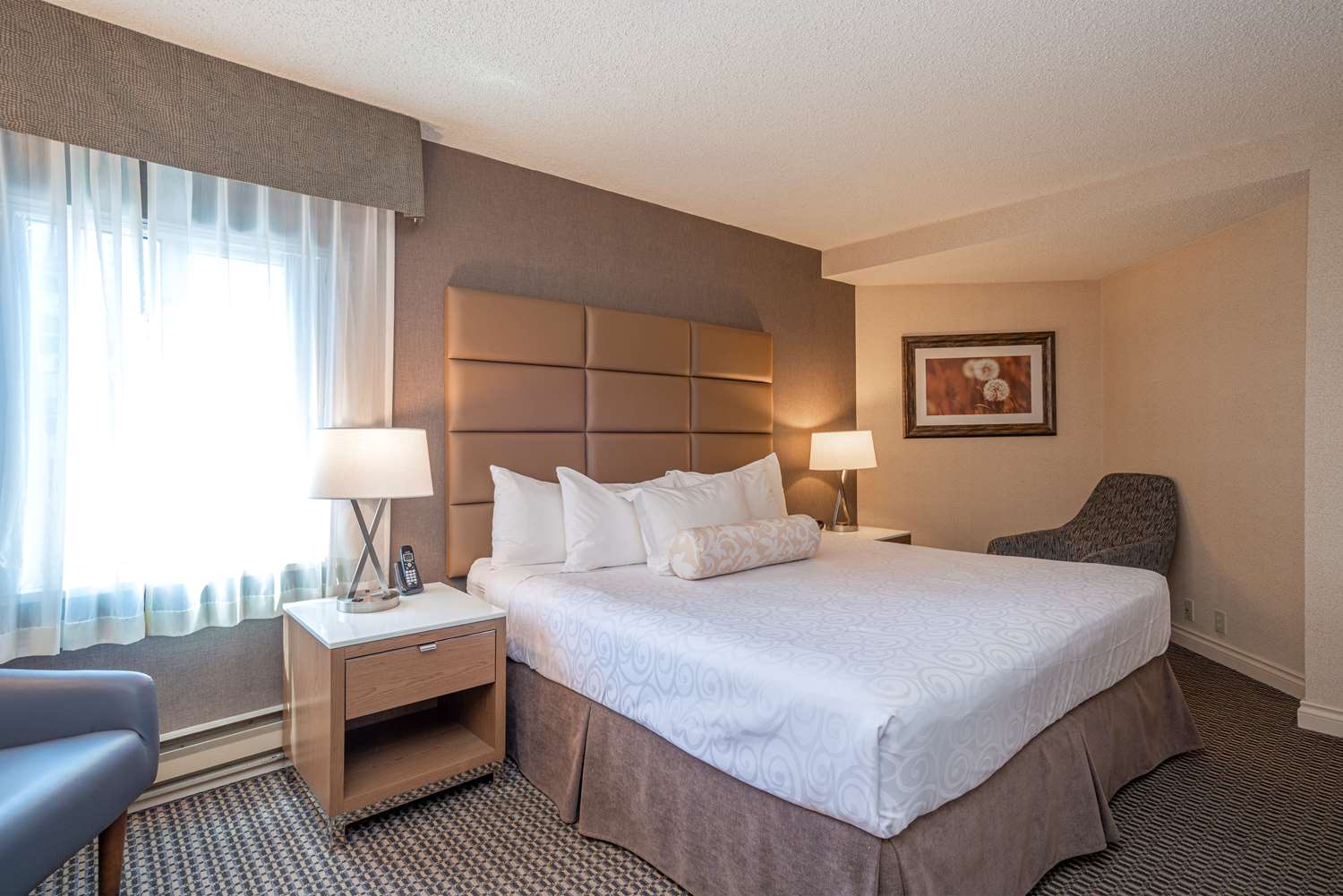 Suite, King Bed, Sofa, Balcony