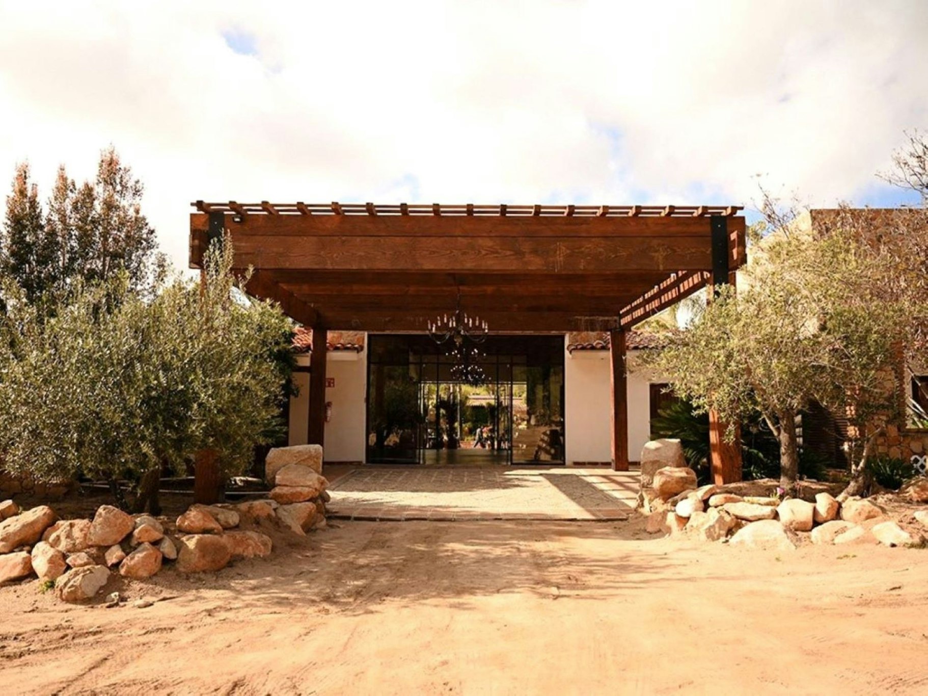 Surya Hotel 1/7
