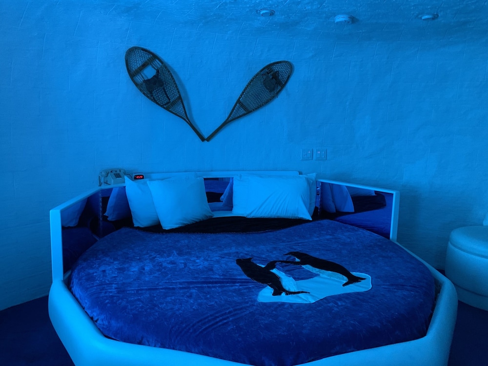 Designer Inn & Suites 20/69