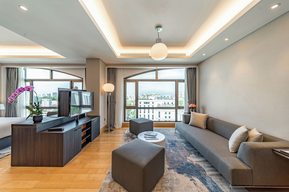SHERWOOD SUITES 55/74