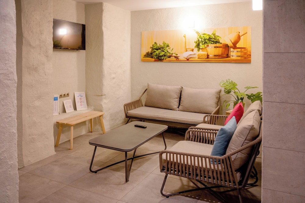 Go Hotel Shnelli 41/63
