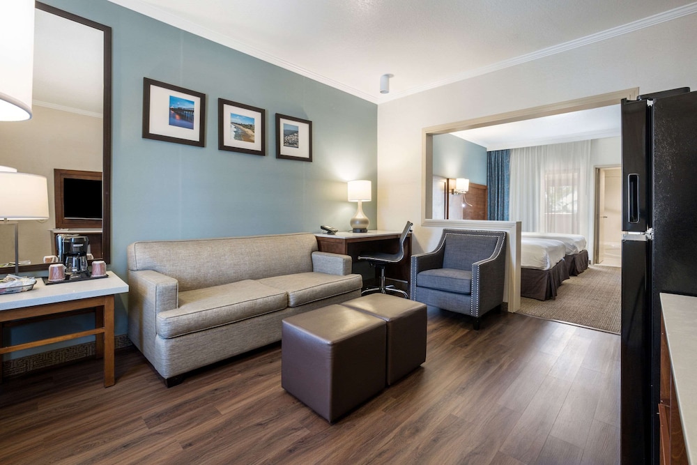 MainStay Suites Orange County John Wayne Airport 34/57