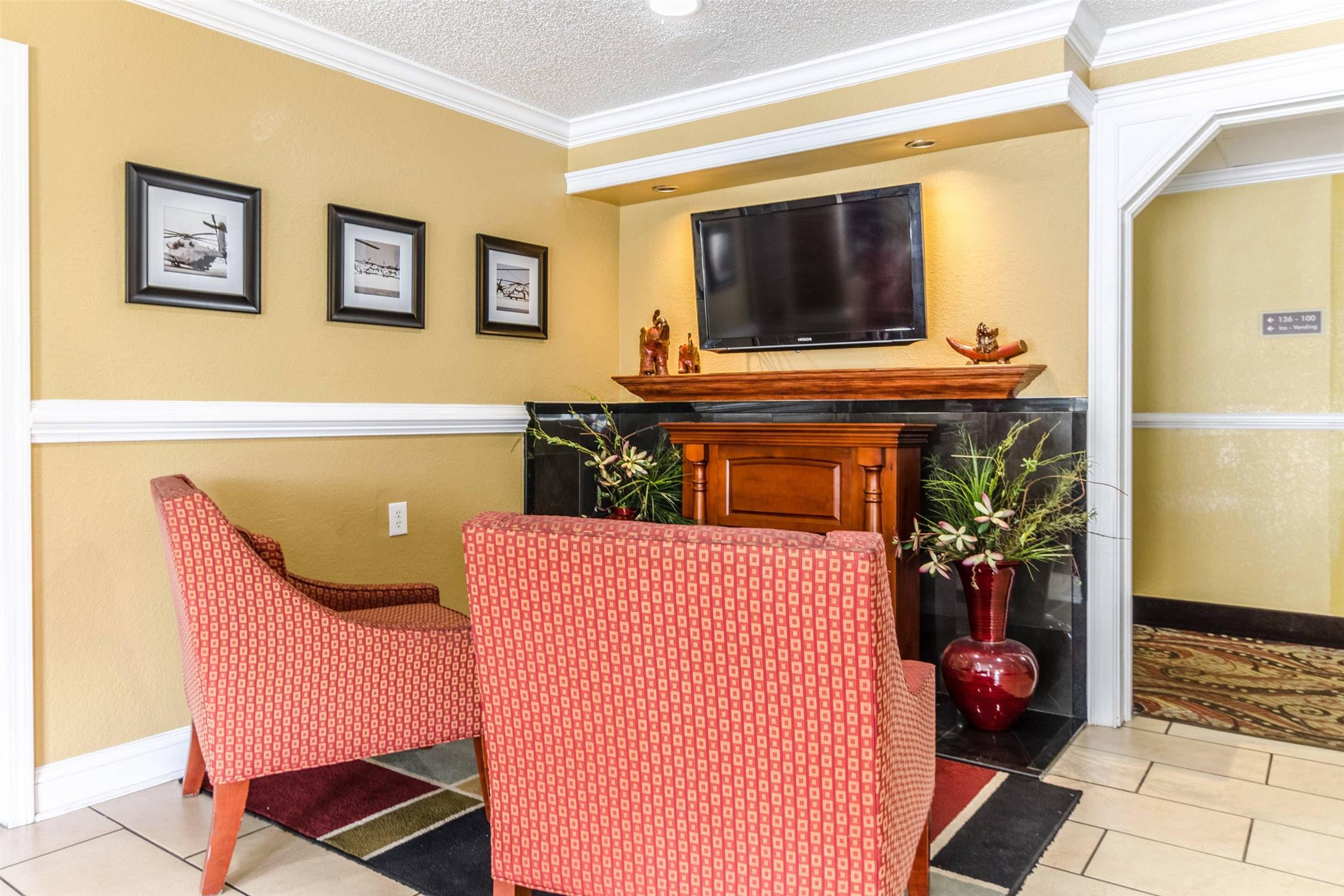 Rodeway Inn & Suites Jacksonville Near Camp Lejeune 11/51