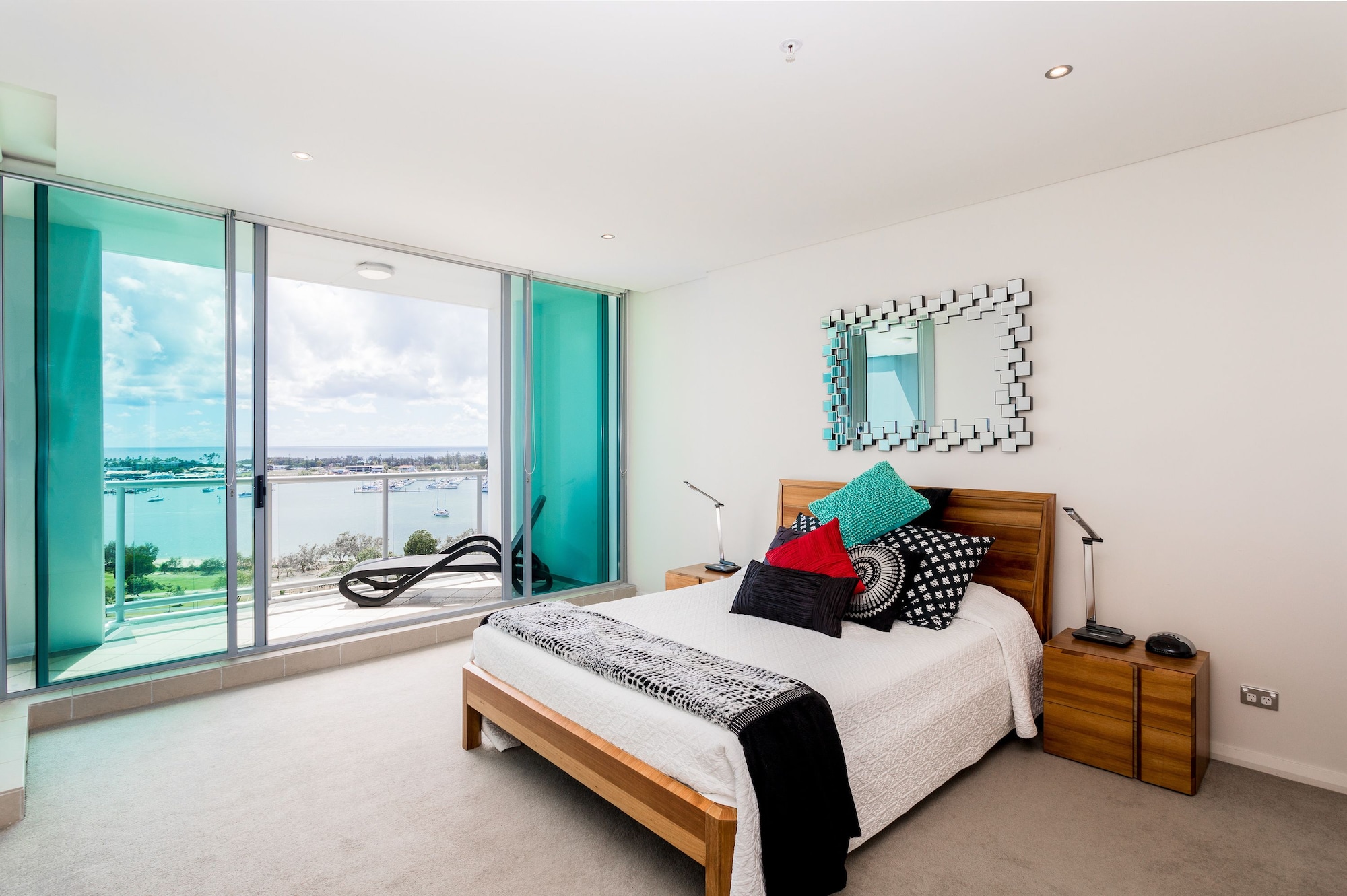 2 BEDROOMS, 2 QUEEN BEDS, OCEAN VIEW