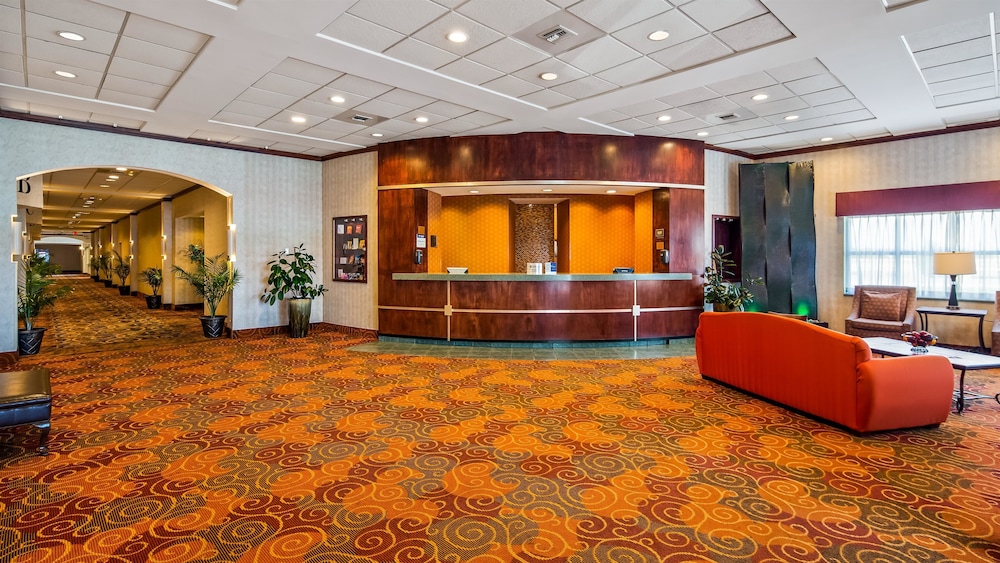 Rock Island Inn & Suites Marshalltown 7/55