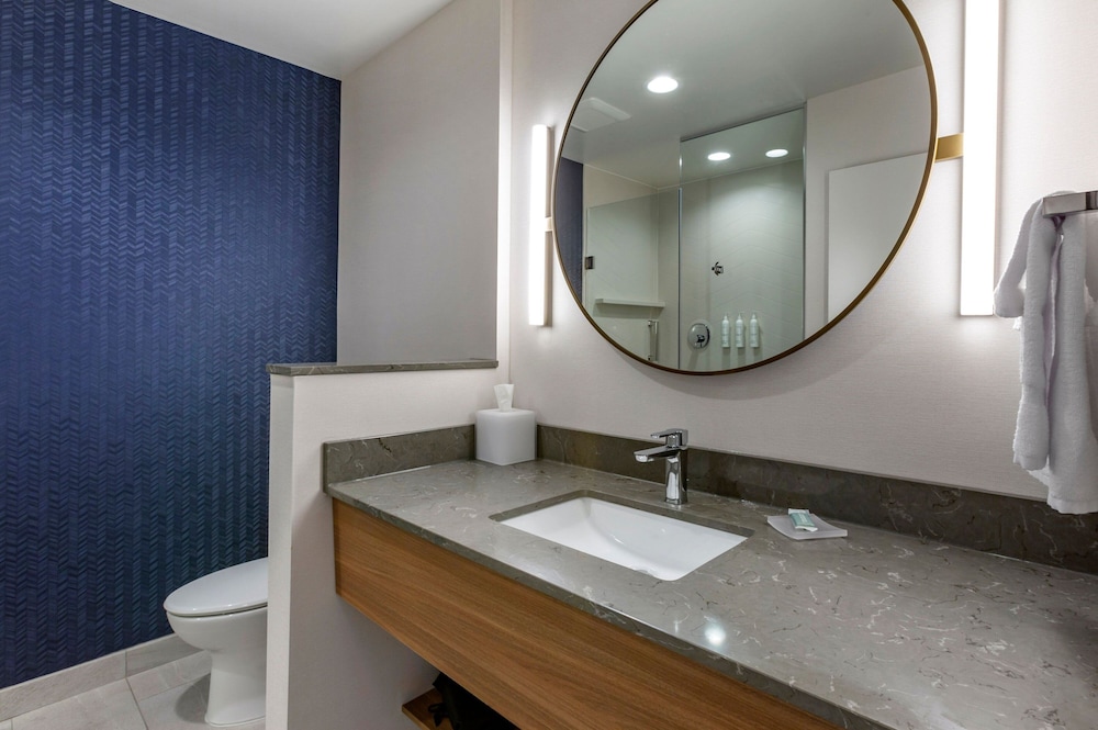 Fairfield by Marriott Inn & Suites Sandusky 47/49