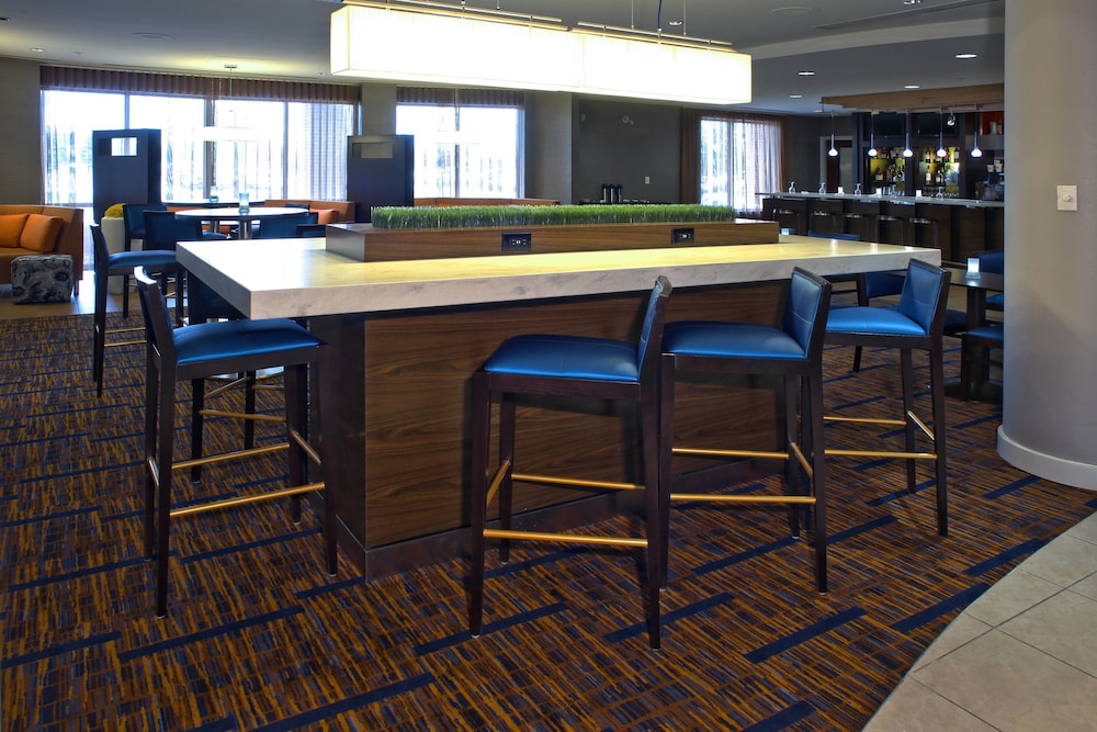Courtyard by Marriott Hamilton 31/32
