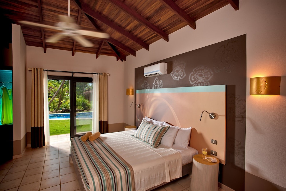 Cala Luna Boutique Hotel and Villas 18/86