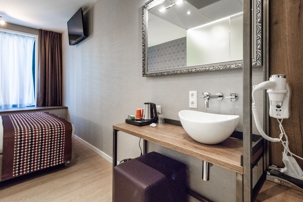 Melrose Hotel 34/42