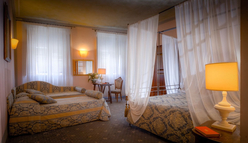 Palazzo Dal Borgo 32/58
