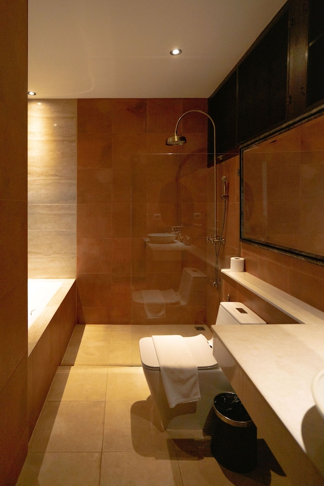 Phor Liang Meun Terracotta Arts Hotel 26/50