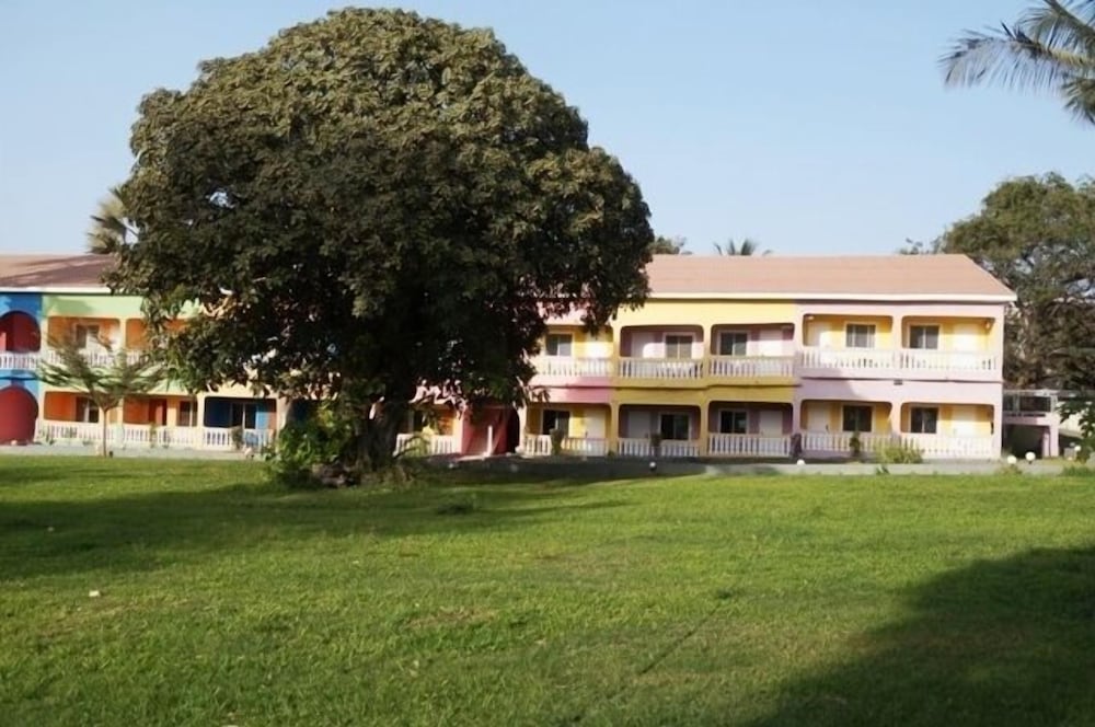 Mansea Beach Hotel 12/65