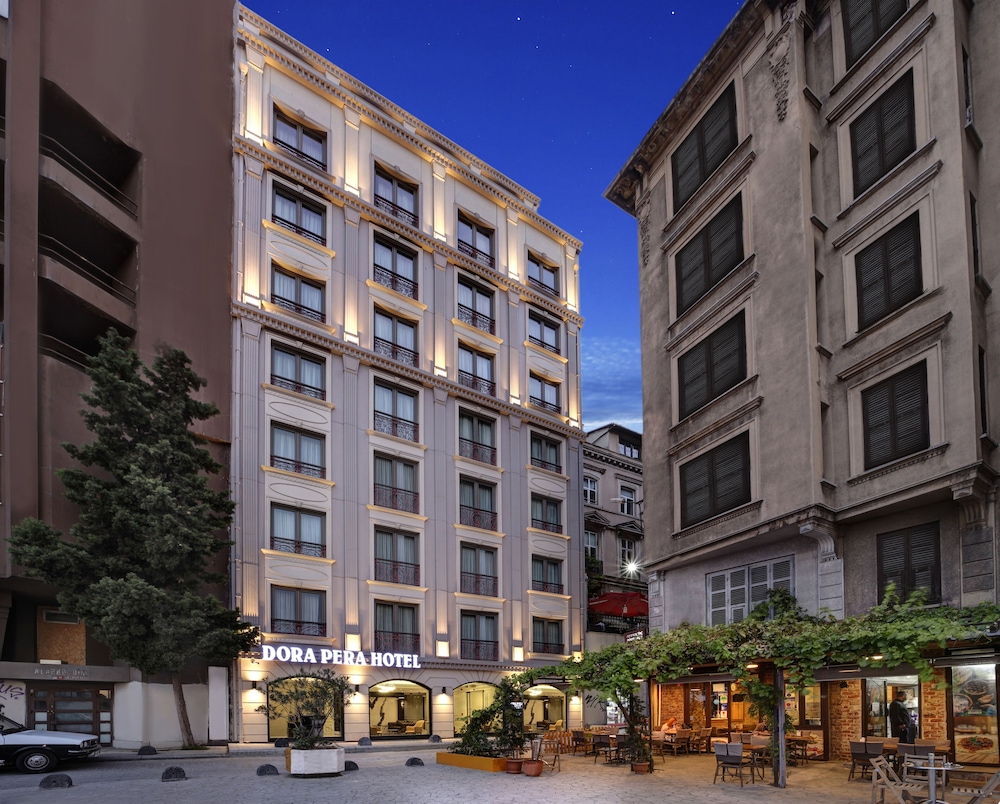 Dora Pera Hotel 3/63