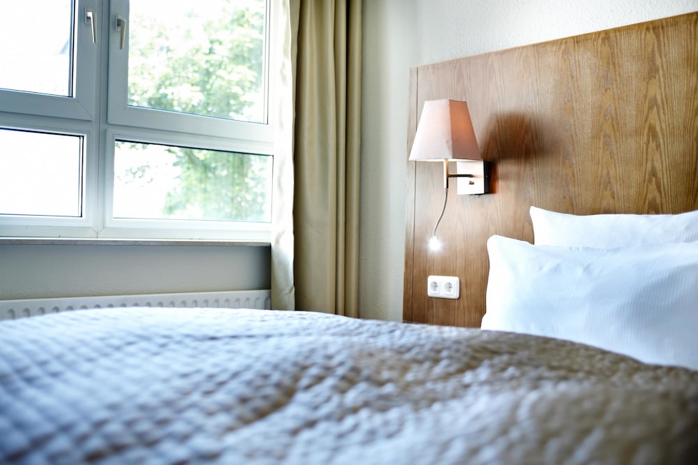 Hotel Domicil Hamburg By Golden Tulip Formerly Nordic Domicil 9/33
