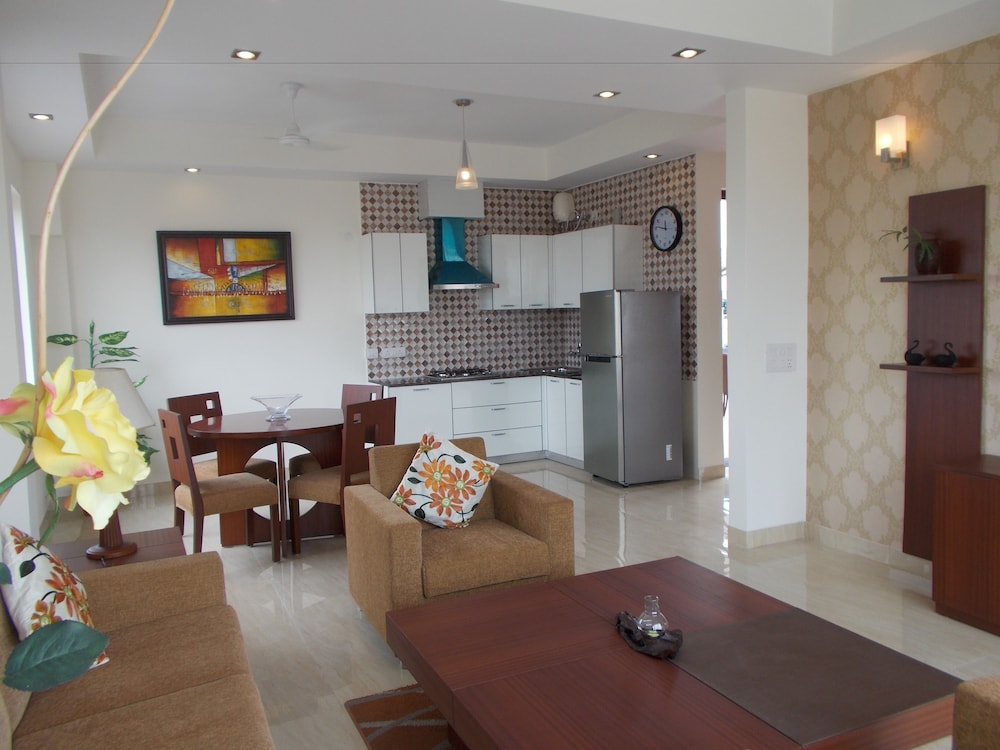 Ahuja Residency Sector 44 Noida 22/39