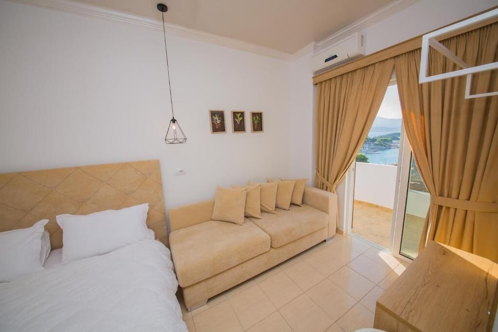 Hotel Murati 39/62