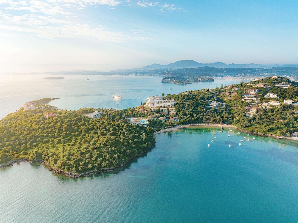 Grecotel Eva Palace in Kommeno