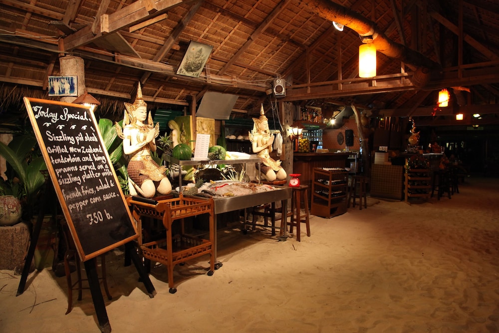 Racha Island Resort (ex Rayaburi Resort) 25/50